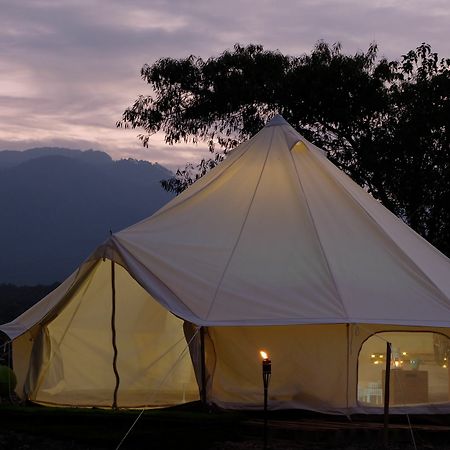 Camp Story Chiangmai Hotell Chiang Mai Exteriör bild