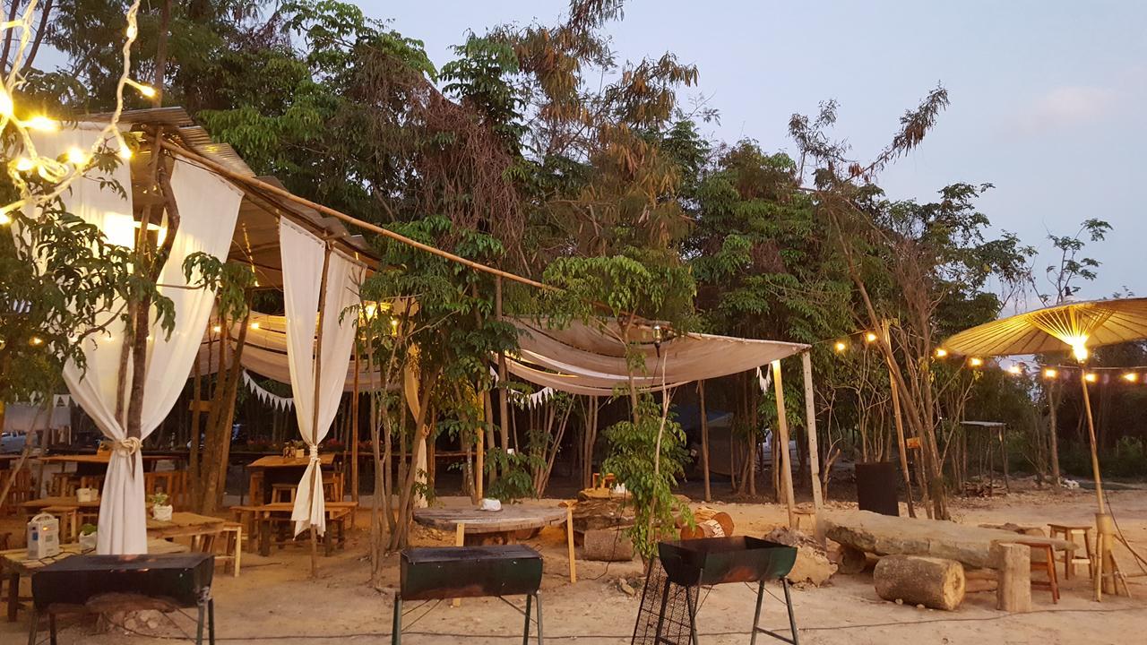 Camp Story Chiangmai Hotell Chiang Mai Exteriör bild