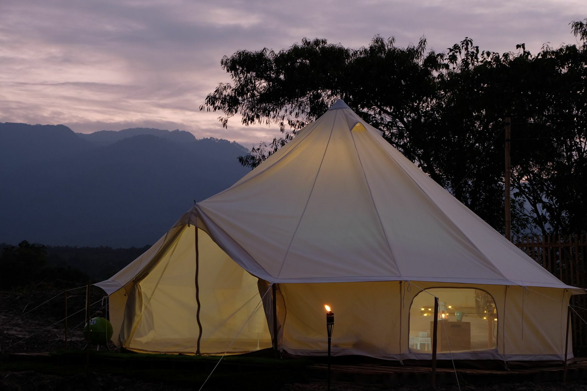 Camp Story Chiangmai Hotell Chiang Mai Exteriör bild