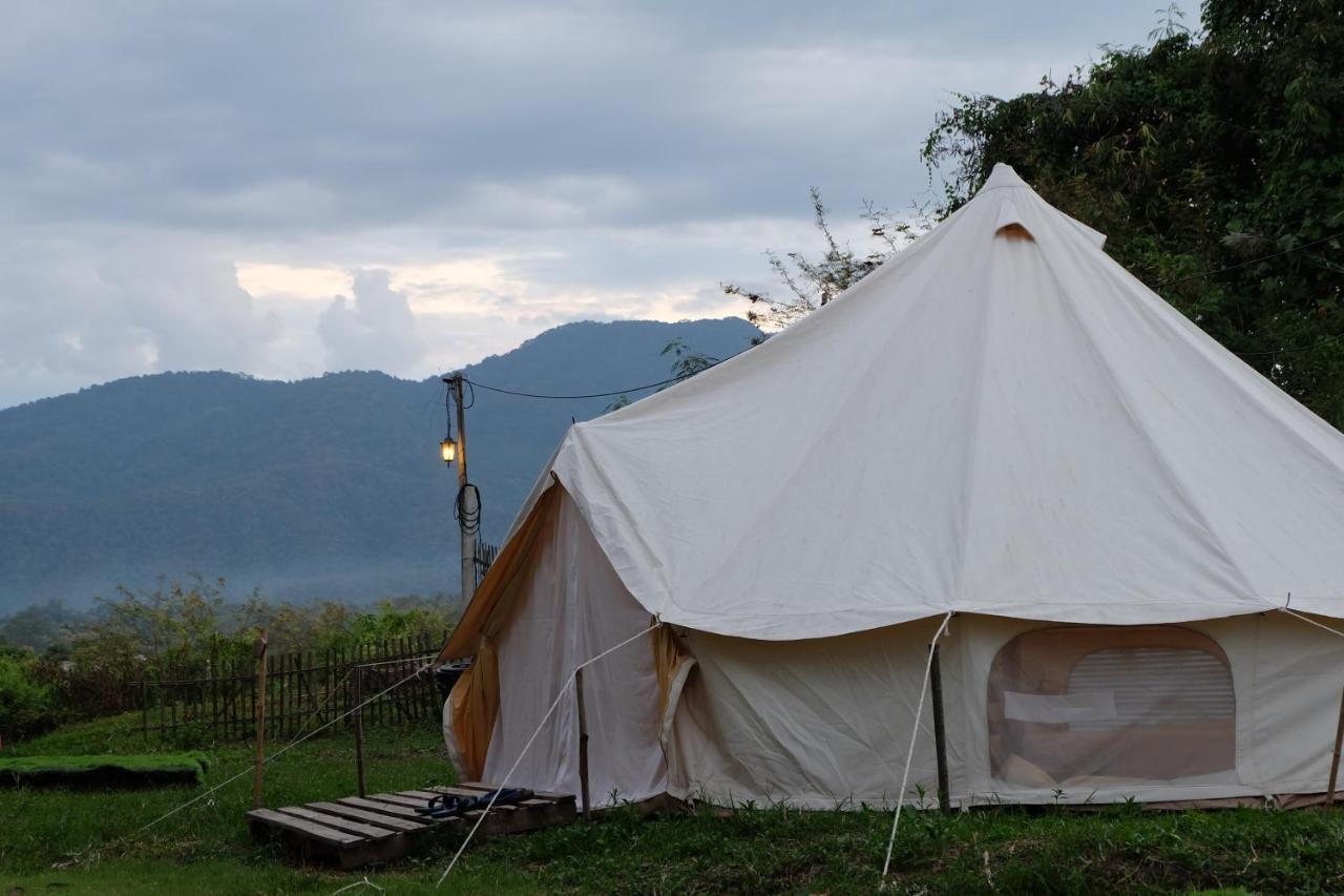 Camp Story Chiangmai Hotell Chiang Mai Exteriör bild
